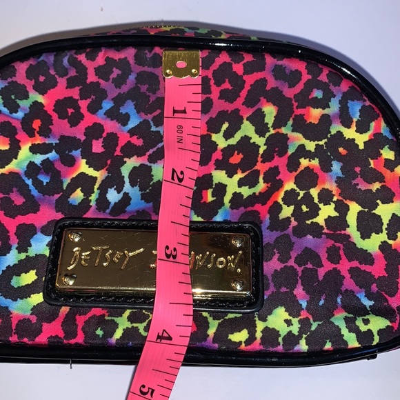 Betsy Johnson Leopard Rainbow Print Makeup Accessories Bag - Picture 7 of 8